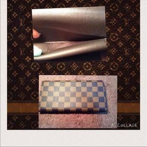 Brown checked wallet